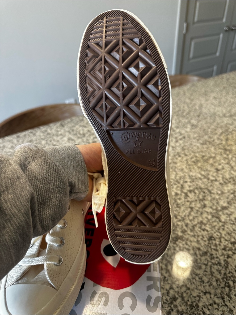 Converse Cream Low-Top Sneakers with Red Heart Graphic - Picture 7 of 7